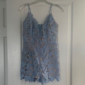 Main Strip Light Blue Lace Romper